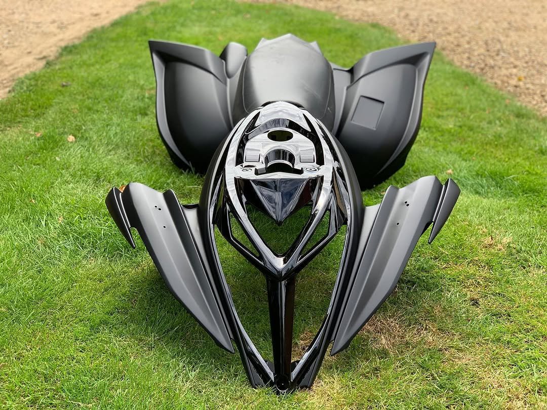 Mad Man Mechanics Raptor R1M Custom Panels – Stealth Matte Black & Carbon Fiber