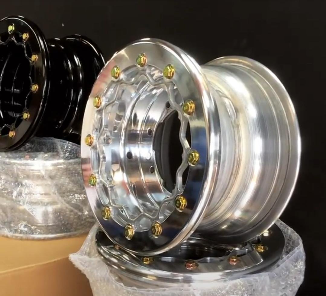 Mad Man Mechanics Silver Beadlock Wheels for Sale - Image 4