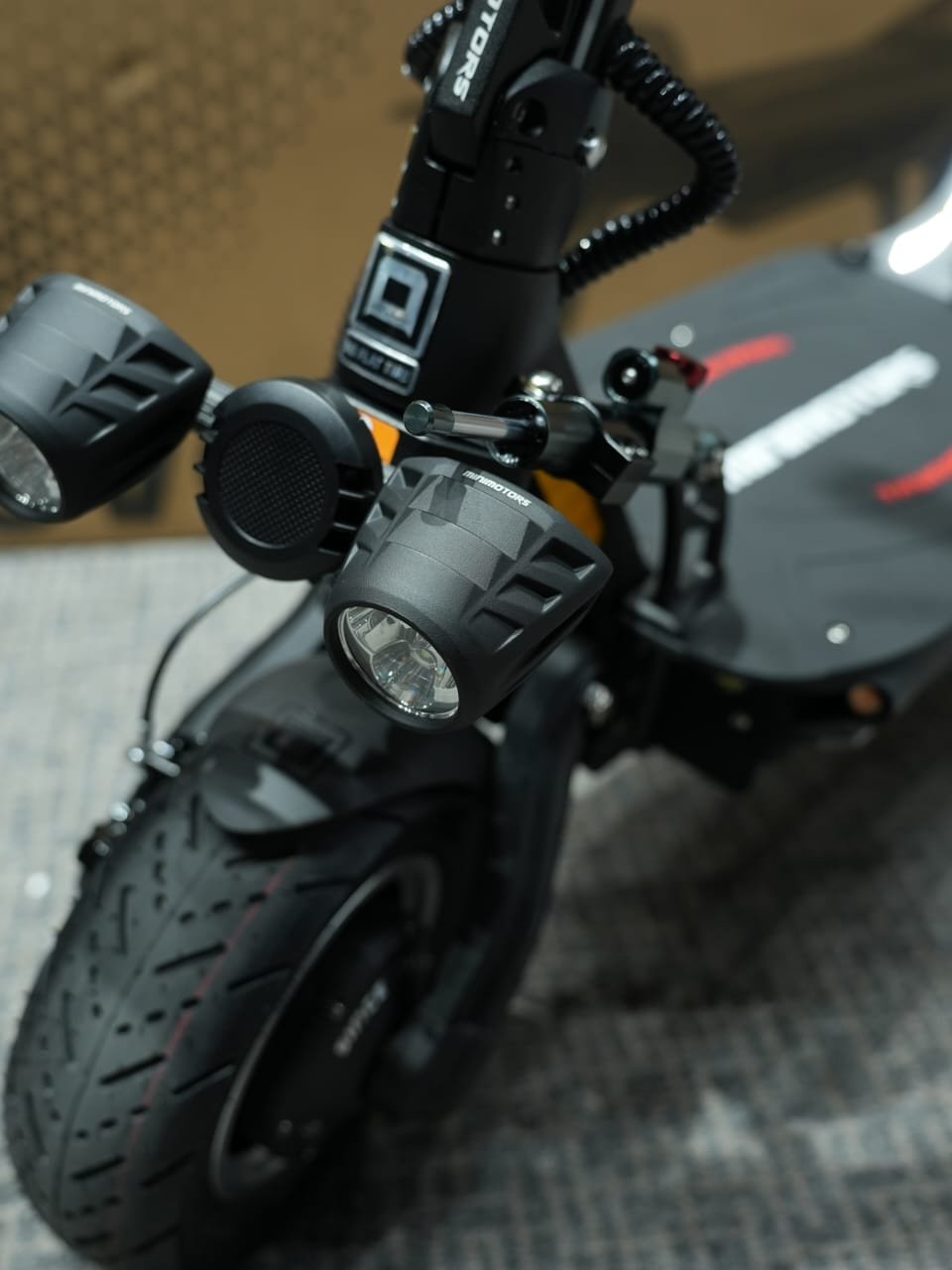 Mad Man Mechanics Dualtron Thunder for Sale - Image 2