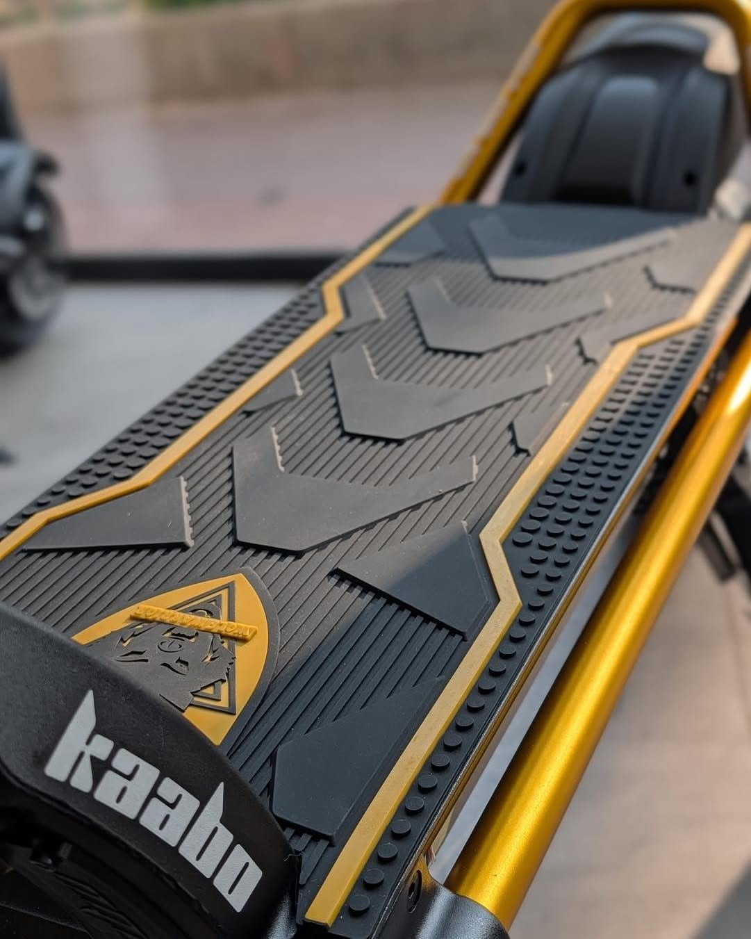 Mad Man Mechanics 2026 Kaabo Electric Scooter for Sale - Image 4