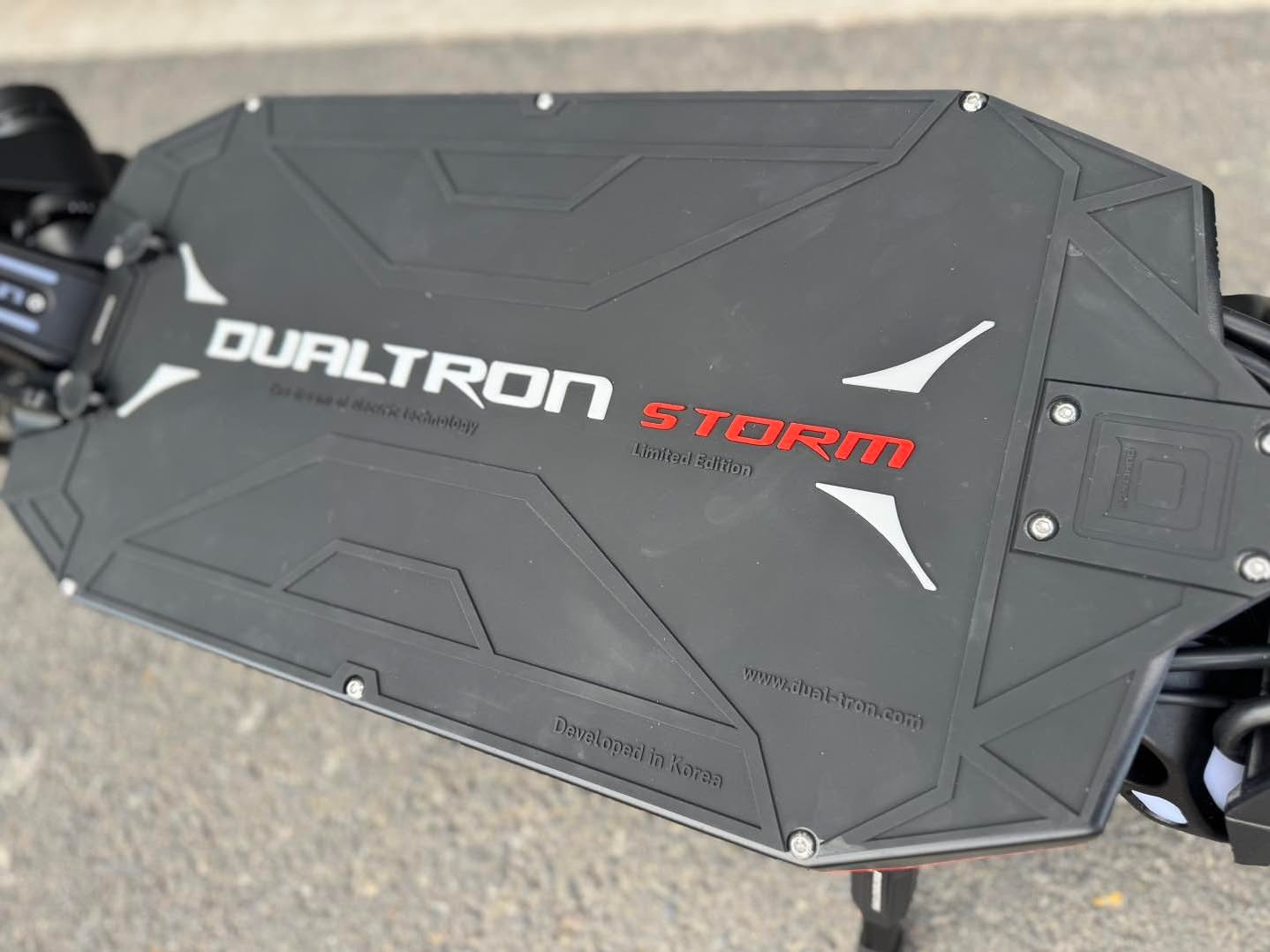 Mad Man Mechanics Dualtron Storm for Sale - Image 6