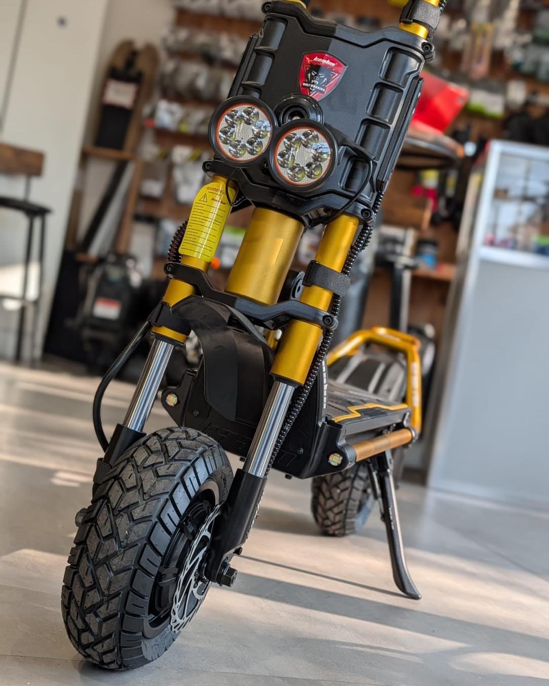 Mad Man Mechanics 2026 Kaabo Electric Scooter for Sale - Image 5